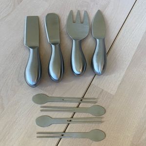 NIB Set of 4 Cheese Knives and 4 Cheese Picks